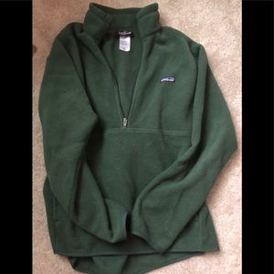 MENS MEDIUM Patagonia half zip